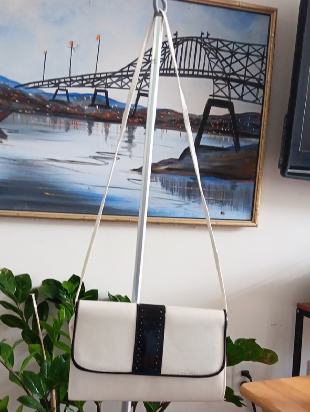 LaTIQUE Crossbody Shoulder Bag with Black Trim